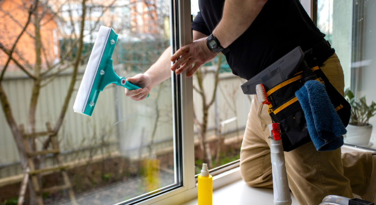 Why Regular Window Cleaning Is Essential for Villas in the UAE